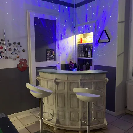 Grande Familliale Pour 4 A 5 Personnes *