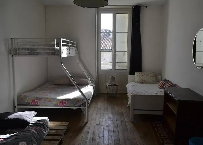 Grande Familliale Pour 4 A 5 Personnes Bed & Breakfast